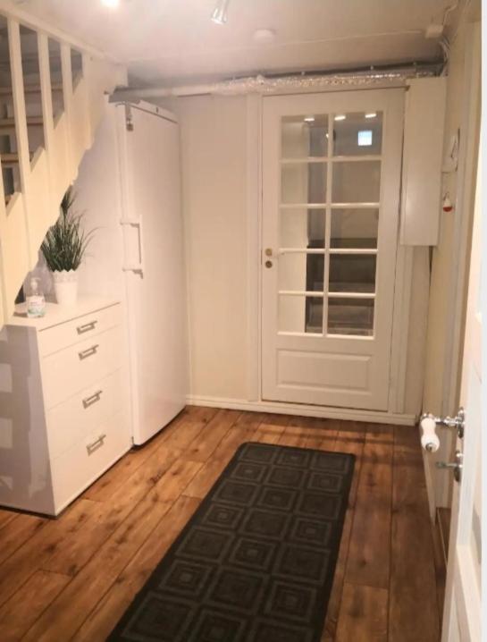 Sentral Studioleilighet Ved Stranden Og Hvalsenter Nb Ma Vaskes Etter Endt Leie Eller Betale Rengjoringshjelpen 500 Kr Andenes Exteriör bild