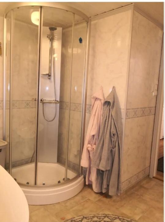 Sentral Studioleilighet Ved Stranden Og Hvalsenter Nb Ma Vaskes Etter Endt Leie Eller Betale Rengjoringshjelpen 500 Kr Andenes Exteriör bild